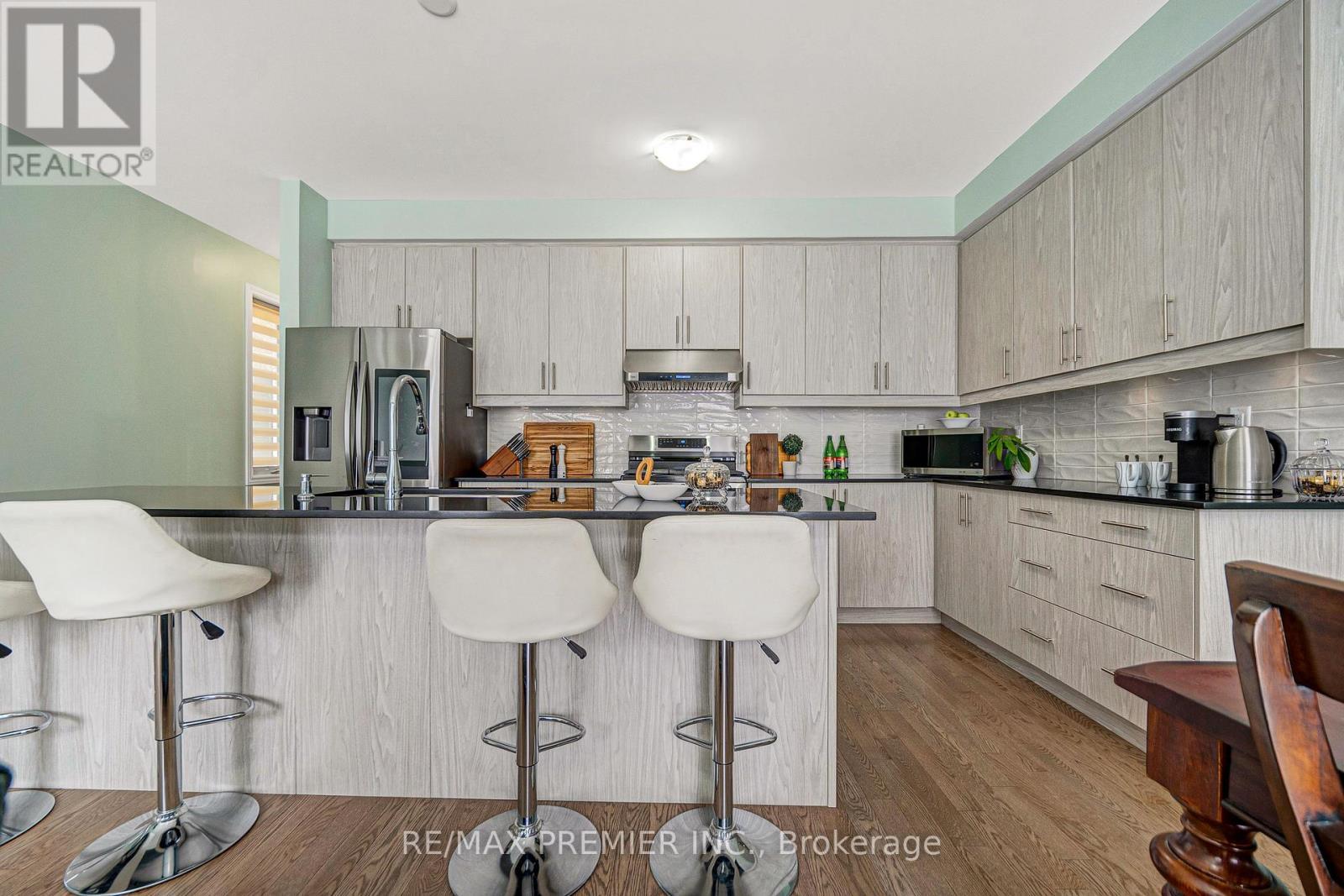 Main - 55 Singhampton Road, Vaughan, ON - Indoor Photo Showing Kitchen With Stainless Steel Kitchen With Upgraded Kitchen
