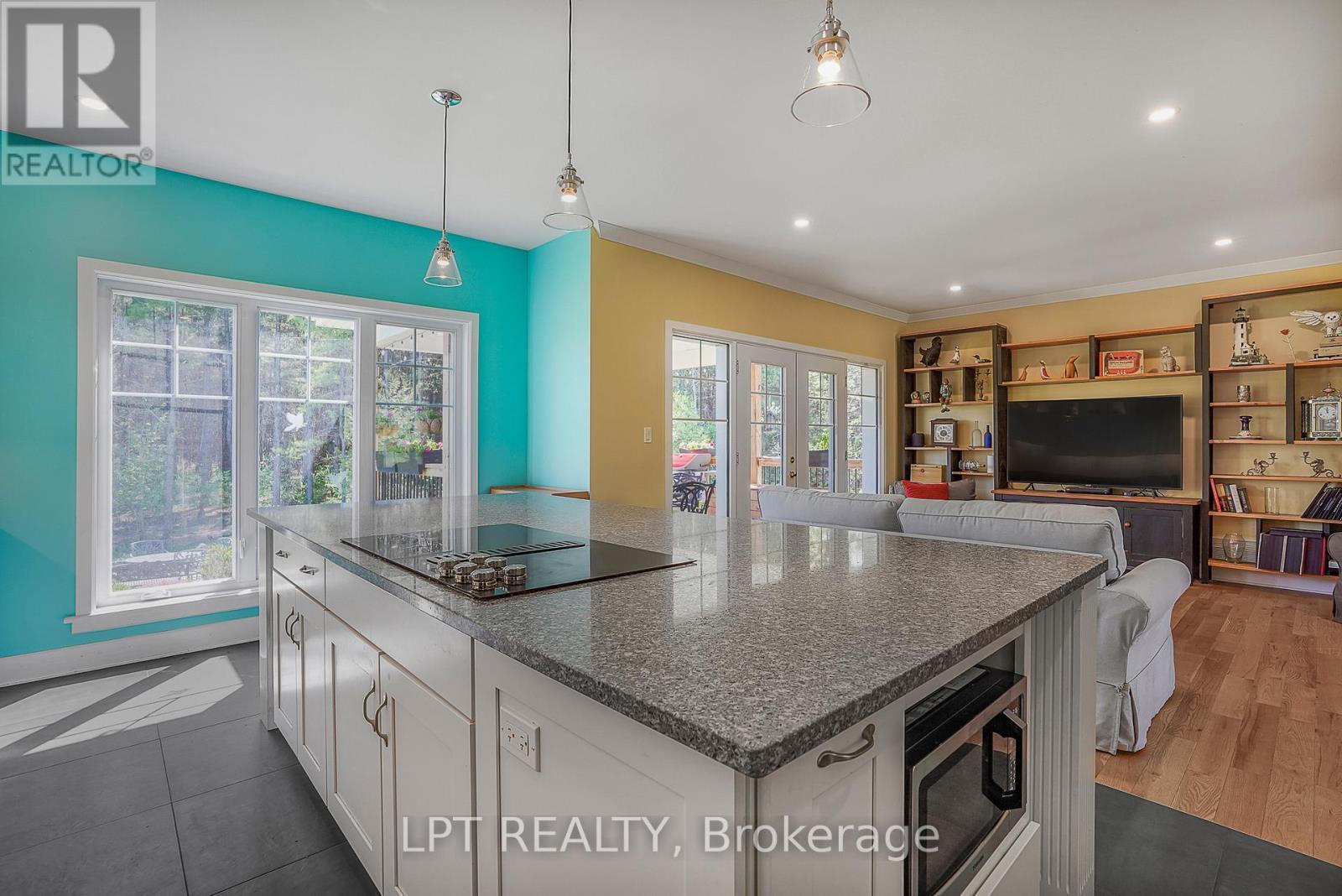 972 Aberdeen Road, Champlain, ON - Indoor Photo Showing Kitchen