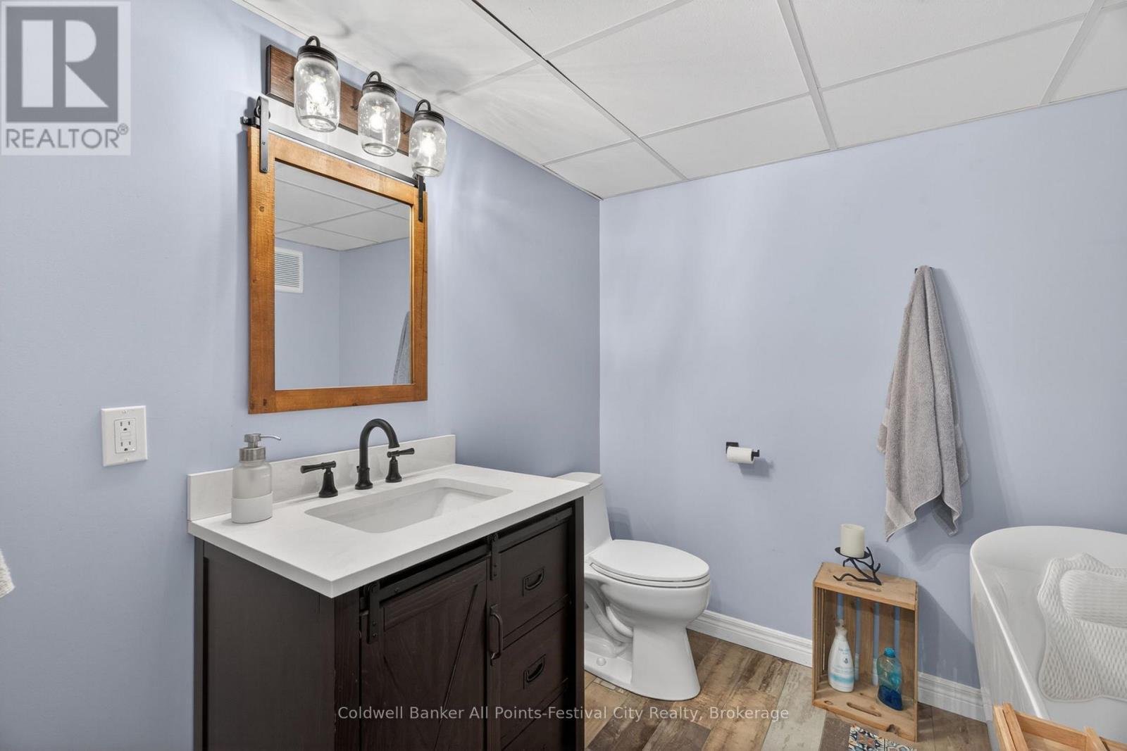 145 Suncoast Drive W, Goderich (Goderich (Town)), ON - Indoor Photo Showing Bathroom