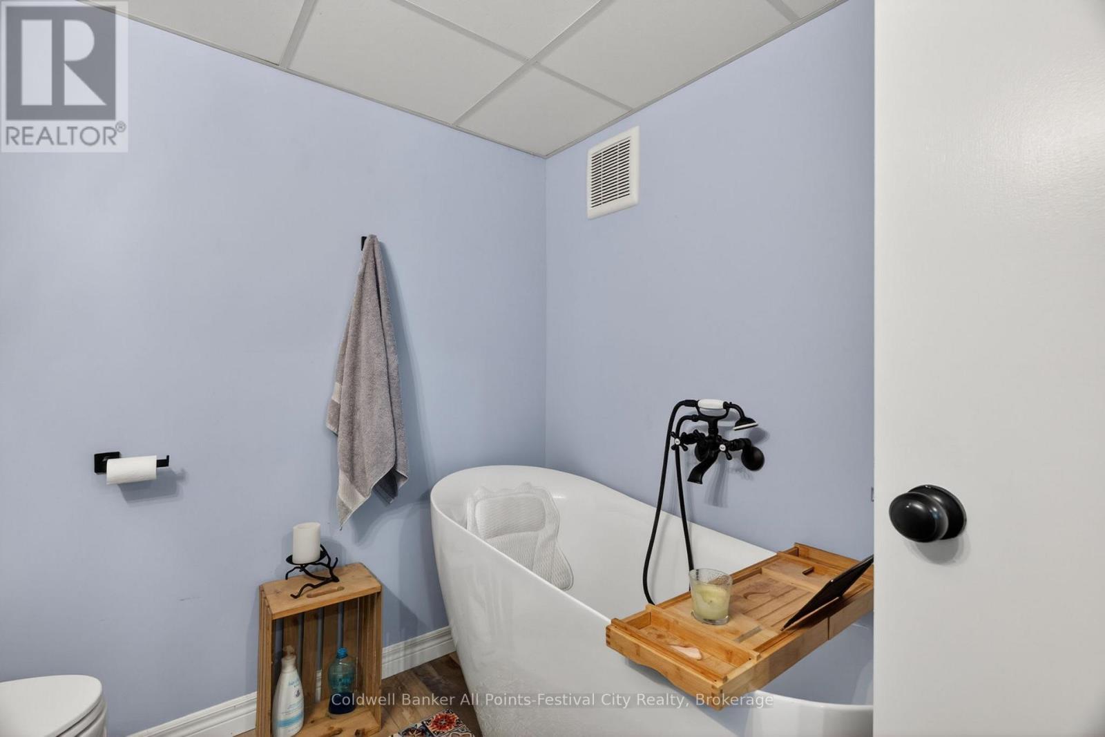 145 Suncoast Drive W, Goderich (Goderich (Town)), ON - Indoor
