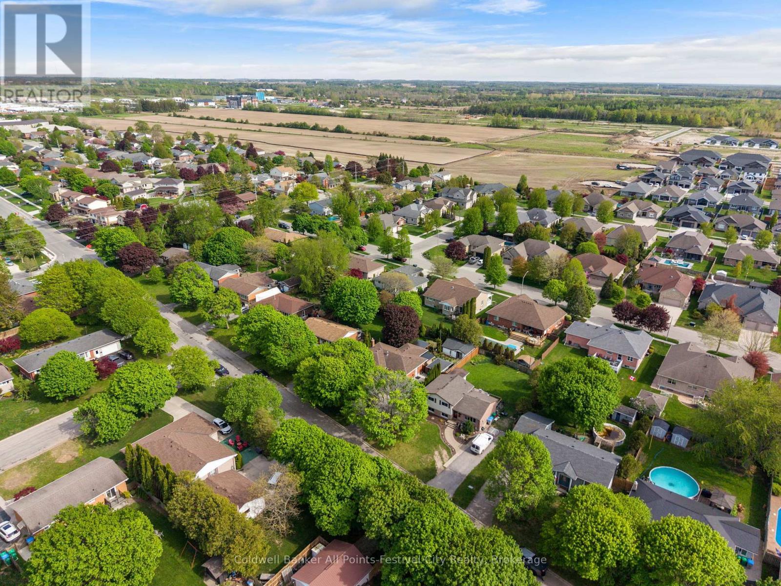 145 Suncoast Drive W, Goderich (Goderich (Town)), ON - Outdoor With View