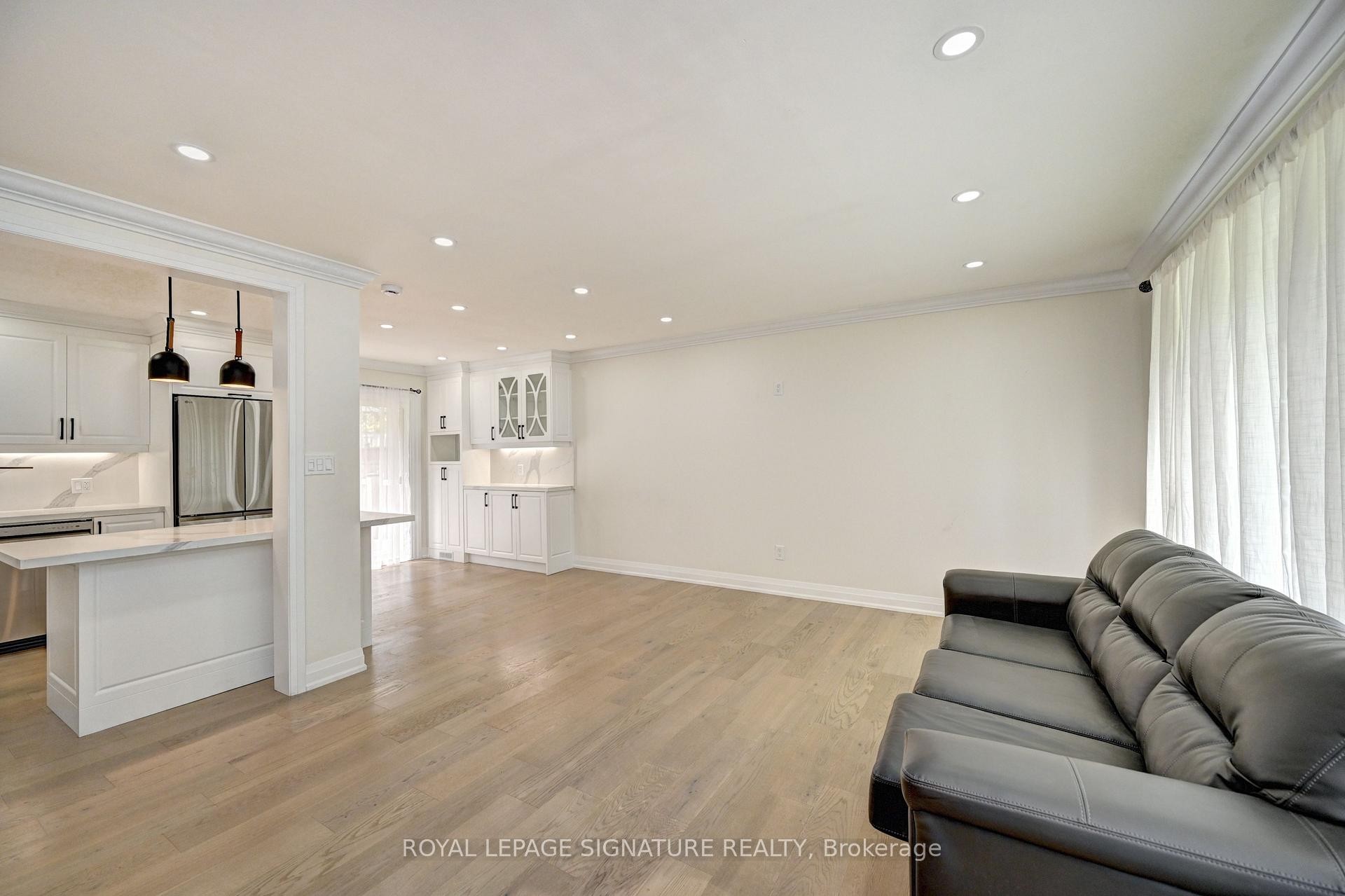 240 Stonybrook Drive, Kitchener, ON - Indoor