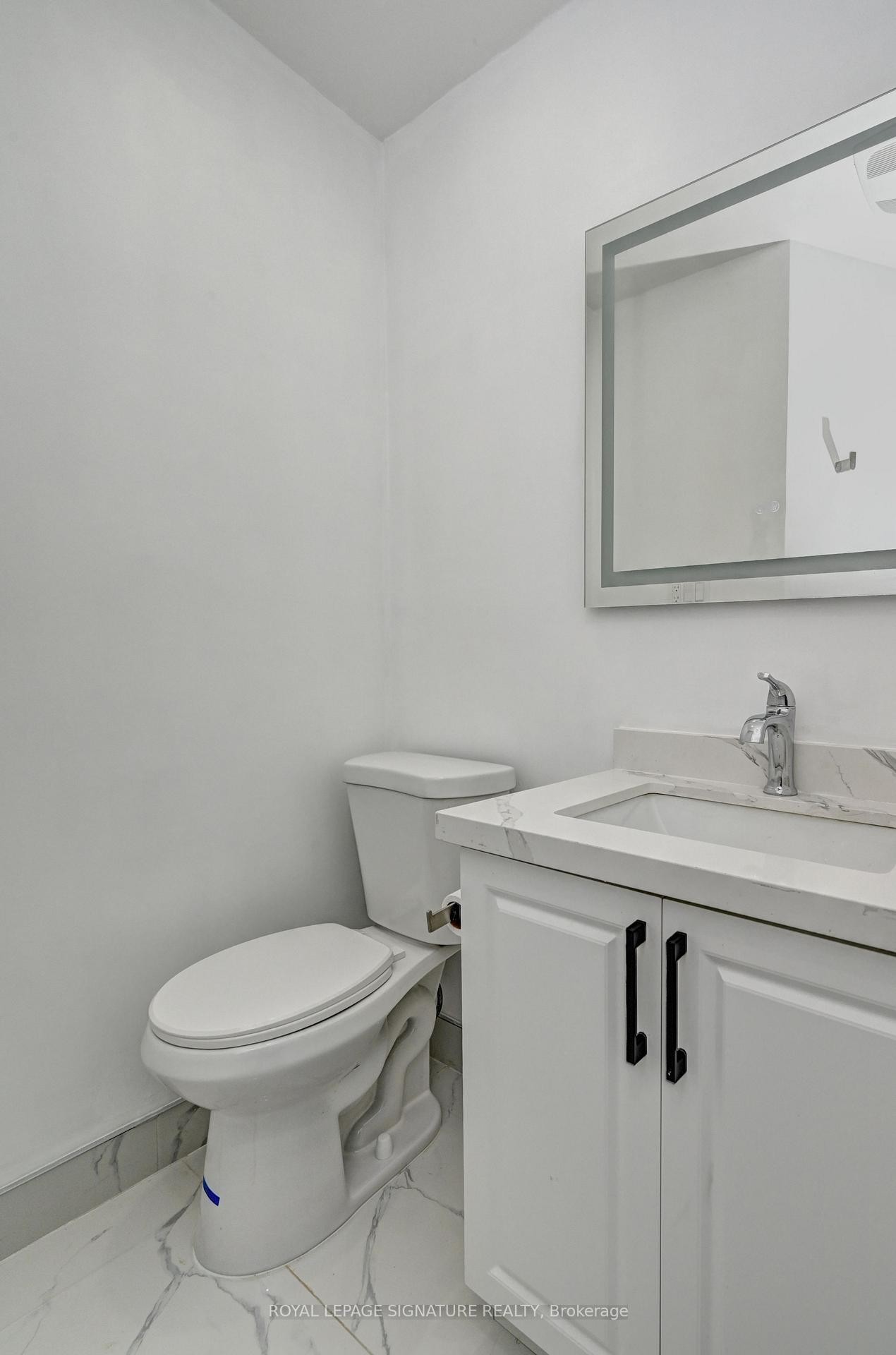 240 Stonybrook Drive, Kitchener, ON - Indoor Photo Showing Bathroom