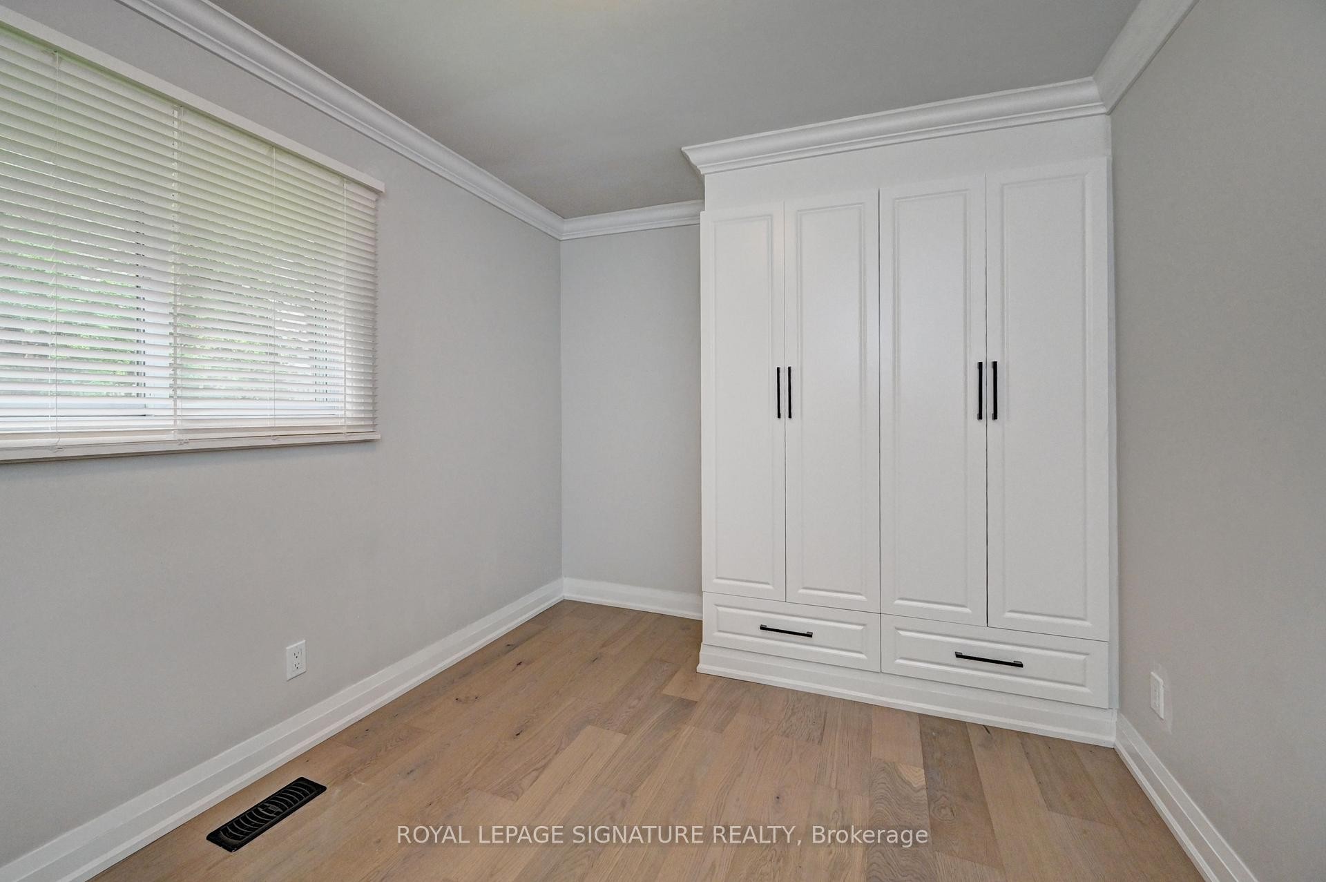 240 Stonybrook Drive, Kitchener, ON - Indoor Photo Showing Other Room