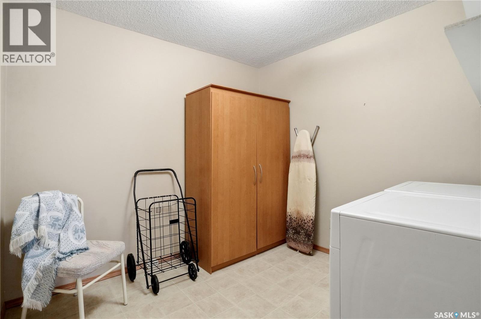 134 960 Assiniboine Avenue E, Regina, SK - Indoor Photo Showing Laundry Room