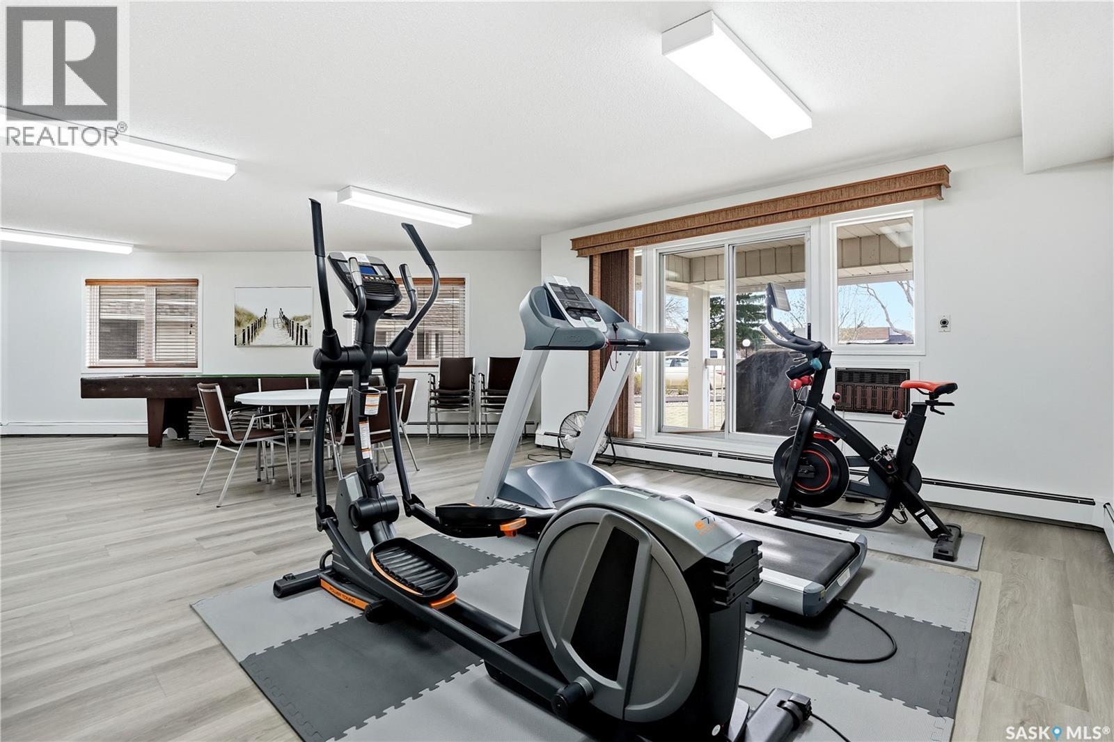 134 960 Assiniboine Avenue E, Regina, SK - Indoor Photo Showing Gym Room