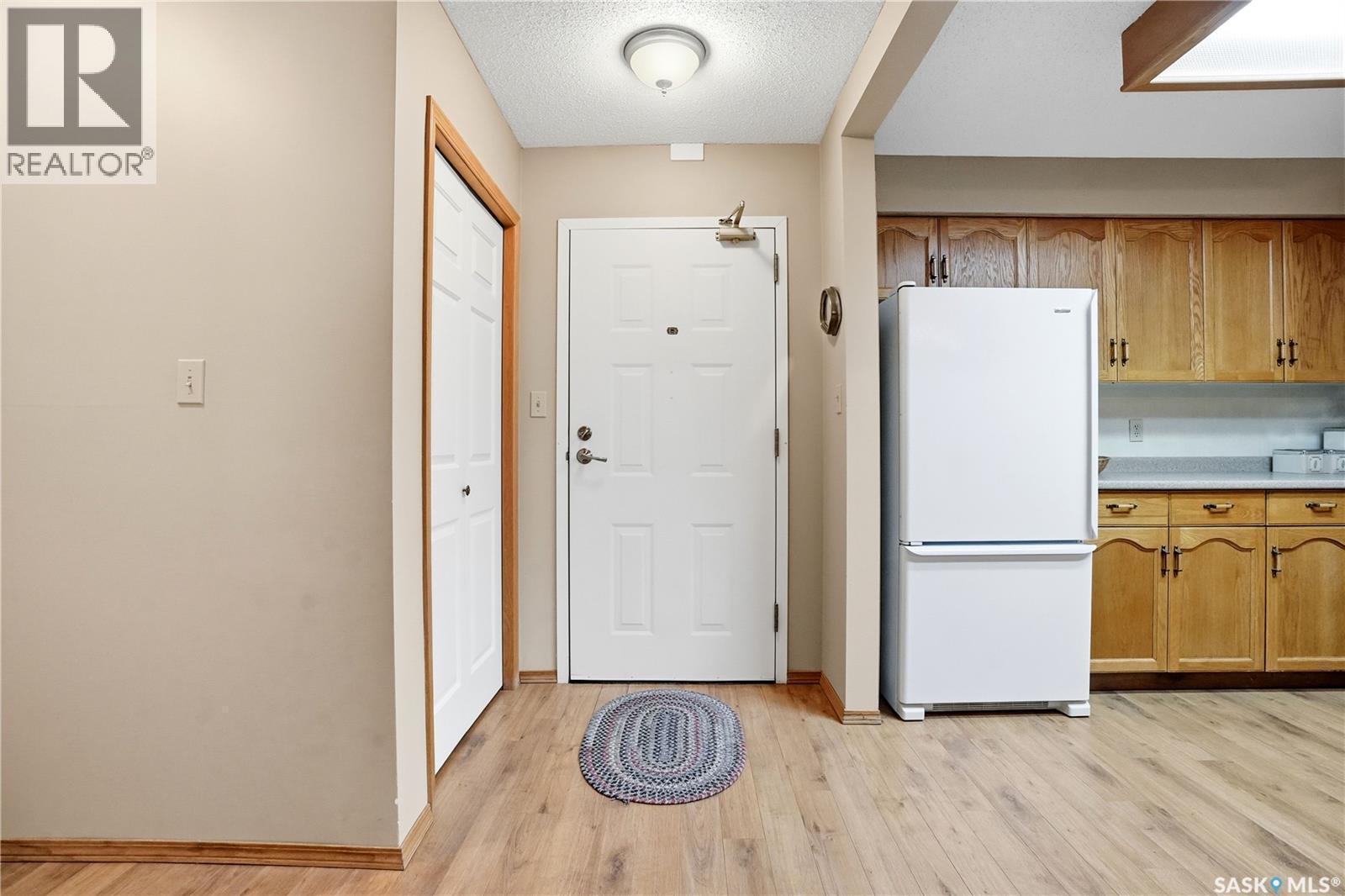 134 960 Assiniboine Avenue E, Regina, SK - Indoor Photo Showing Kitchen
