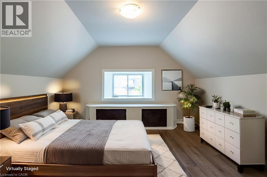 89 Carrick Avenue Unit# 3, Hamilton, ON - Indoor Photo Showing Bedroom