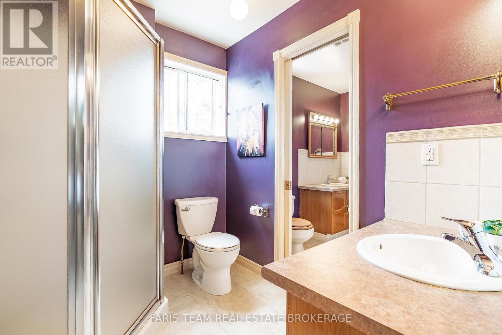 21 Pooles Road, Springwater, ON - Indoor Photo Showing Bathroom