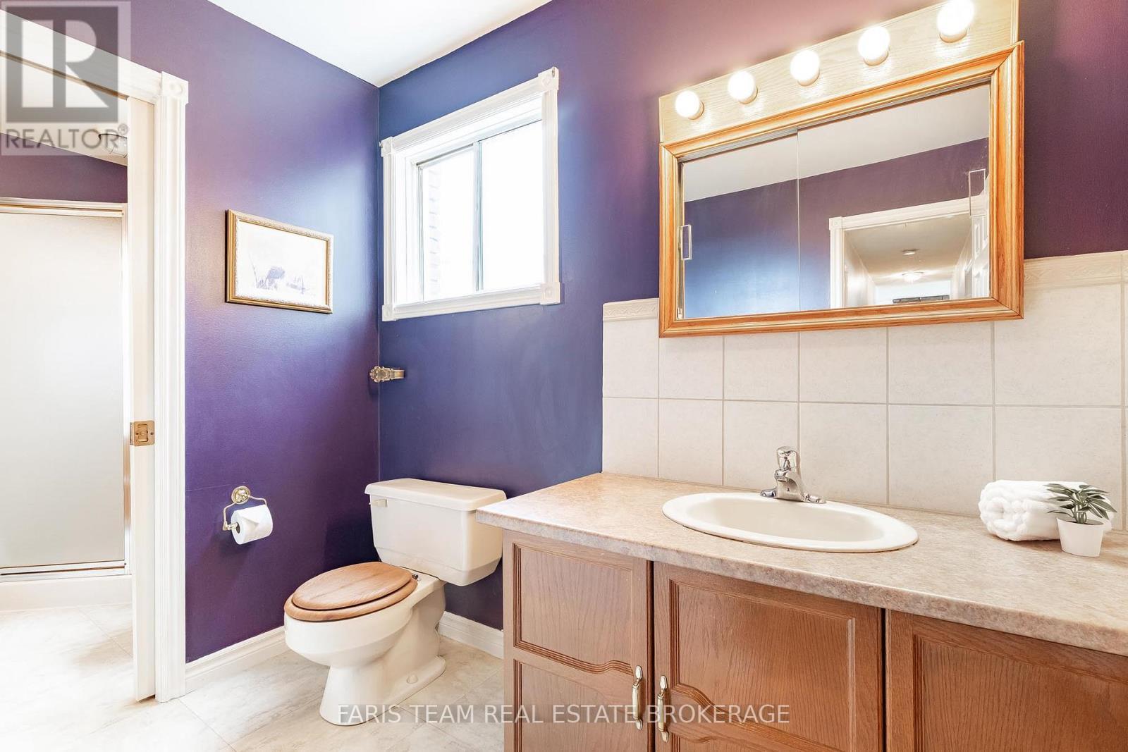 21 Pooles Road, Springwater, ON - Indoor Photo Showing Bathroom