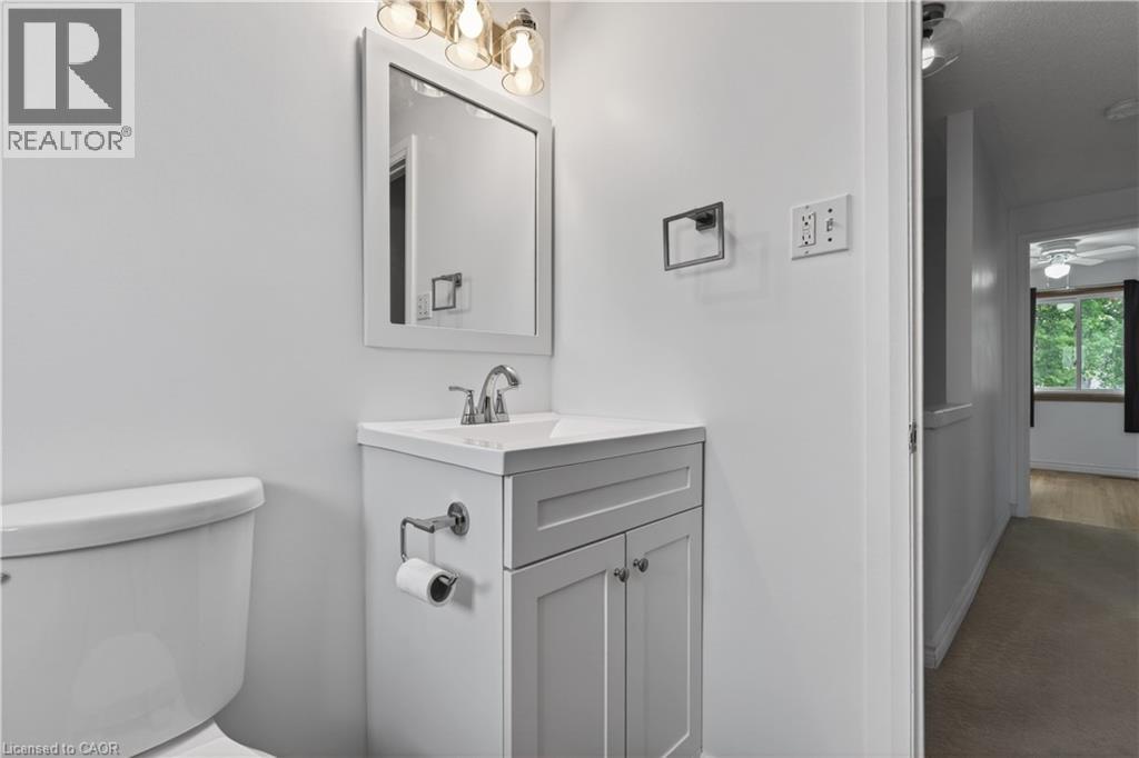 2700 Barton Street E Unit# 31, Hamilton, ON - Indoor Photo Showing Bathroom
