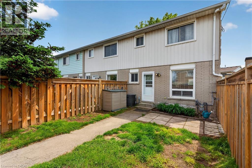2700 Barton Street E Unit# 31, Hamilton, ON - Outdoor With Exterior