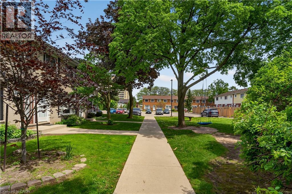 2700 Barton Street E Unit# 31, Hamilton, ON - Outdoor
