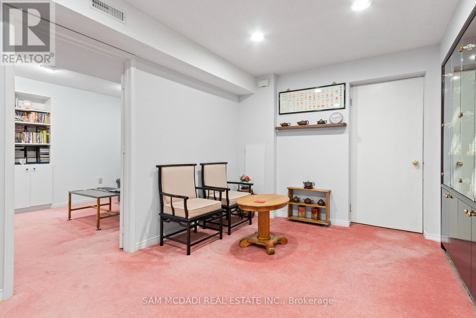 4461 Gladebrook Crescent, Mississauga, ON - Indoor Photo Showing Other Room