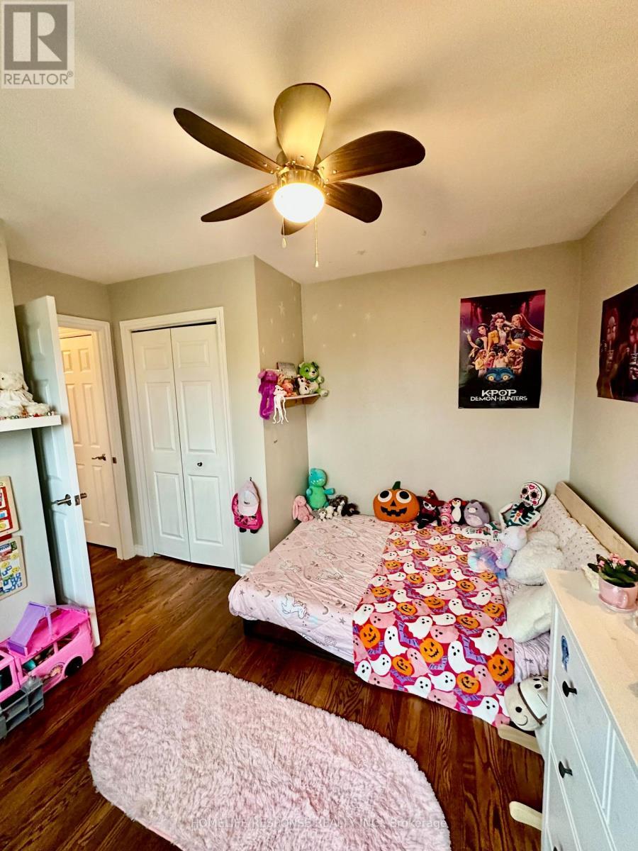 3430 Homark Drive, Mississauga, ON - Indoor Photo Showing Bedroom