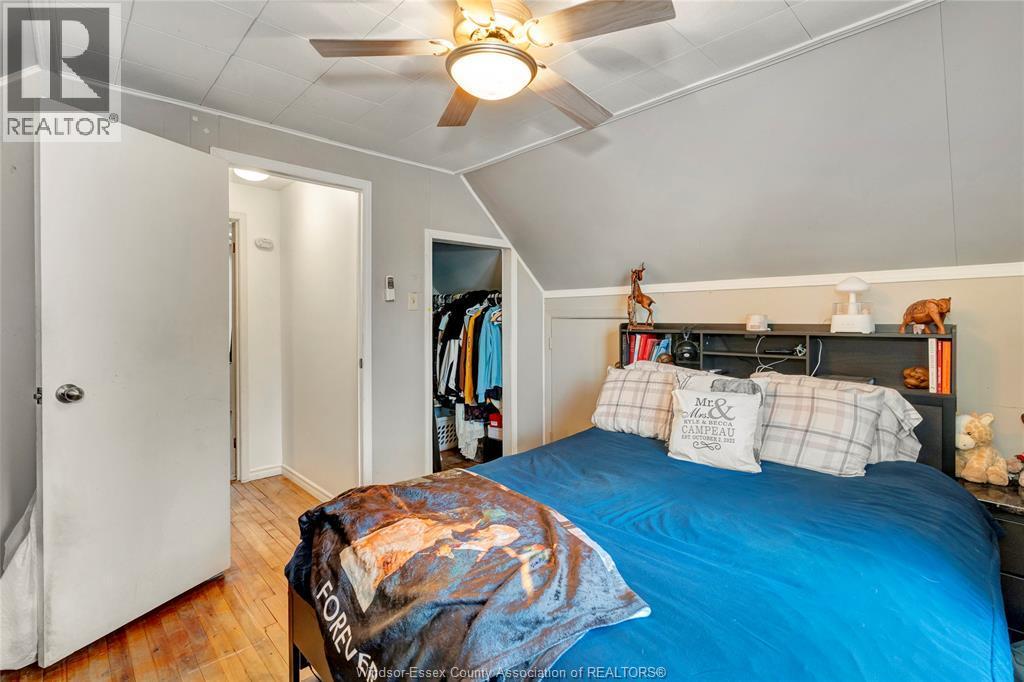 1260 Oak, Windsor, ON - Indoor Photo Showing Bedroom