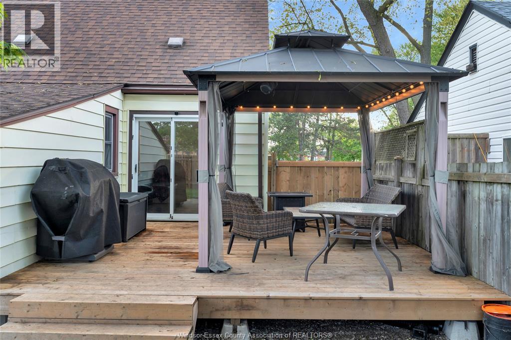 1260 Oak, Windsor, ON - Outdoor With Deck Patio Veranda With Exterior