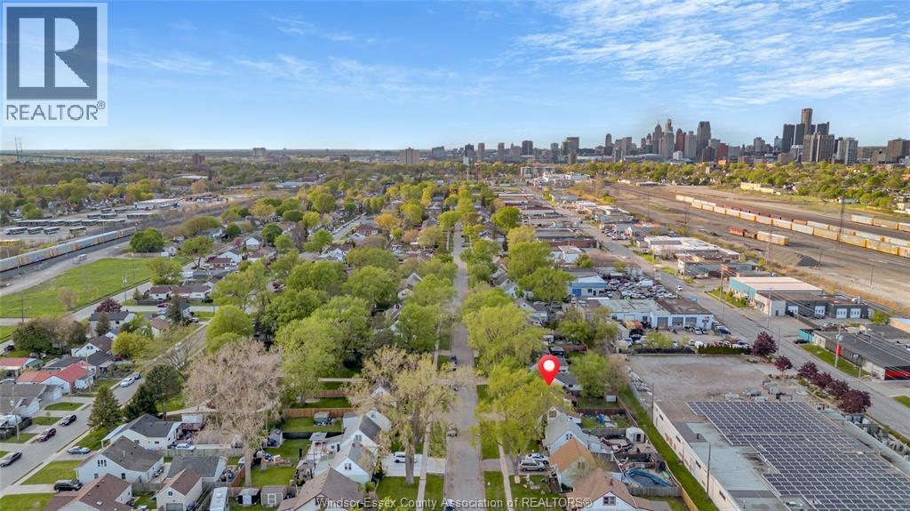 1260 Oak, Windsor, ON - Outdoor With View