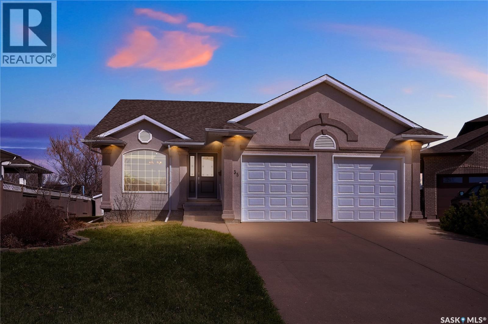 35 Marigold Crescent, Moose Jaw, SK - Outdoor
