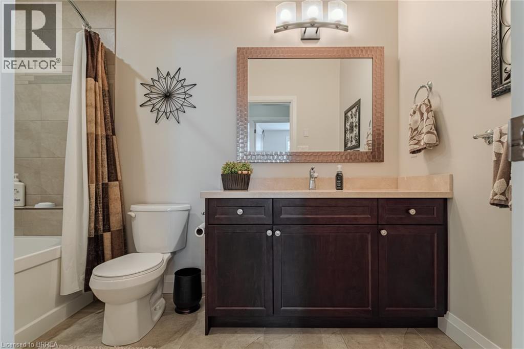 5 Moore Boulevard, Brantford, ON - Indoor Photo Showing Bathroom