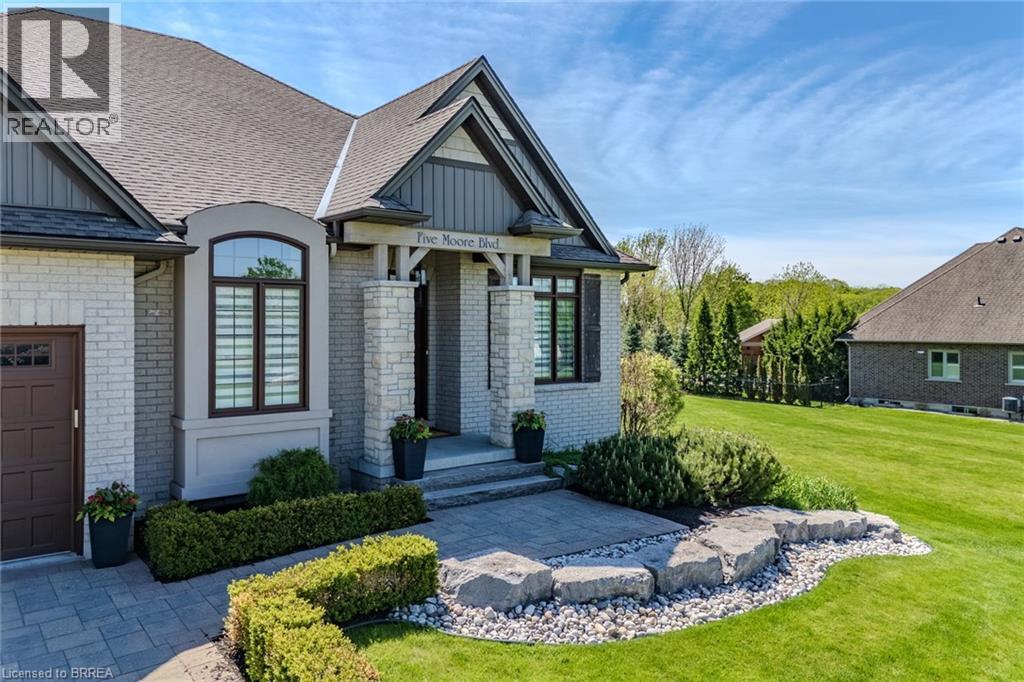 5 Moore Boulevard, Brantford, ON - Outdoor