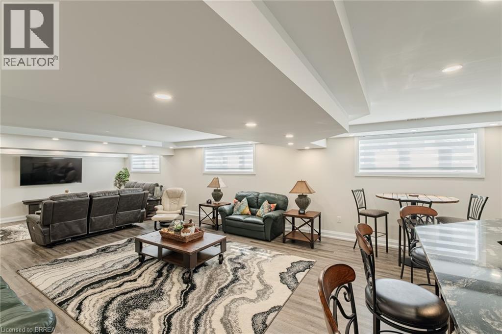 5 Moore Boulevard, Brantford, ON - Indoor Photo Showing Other Room