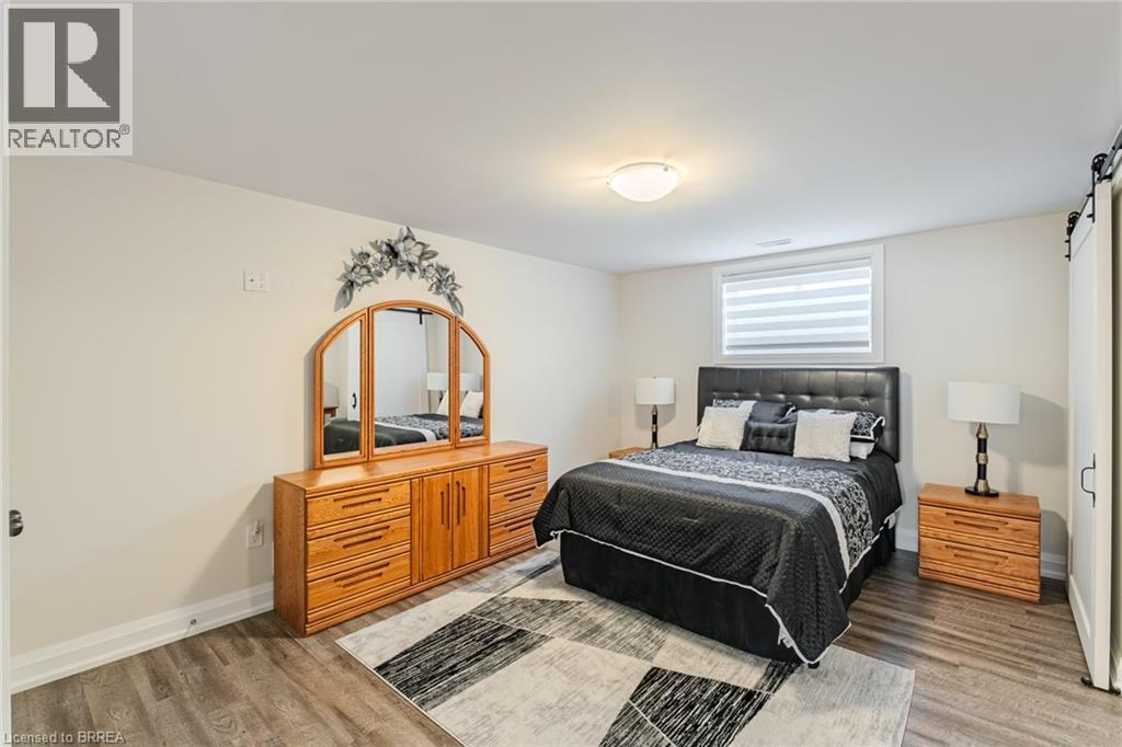 5 Moore Boulevard, Brantford, ON - Indoor Photo Showing Bedroom