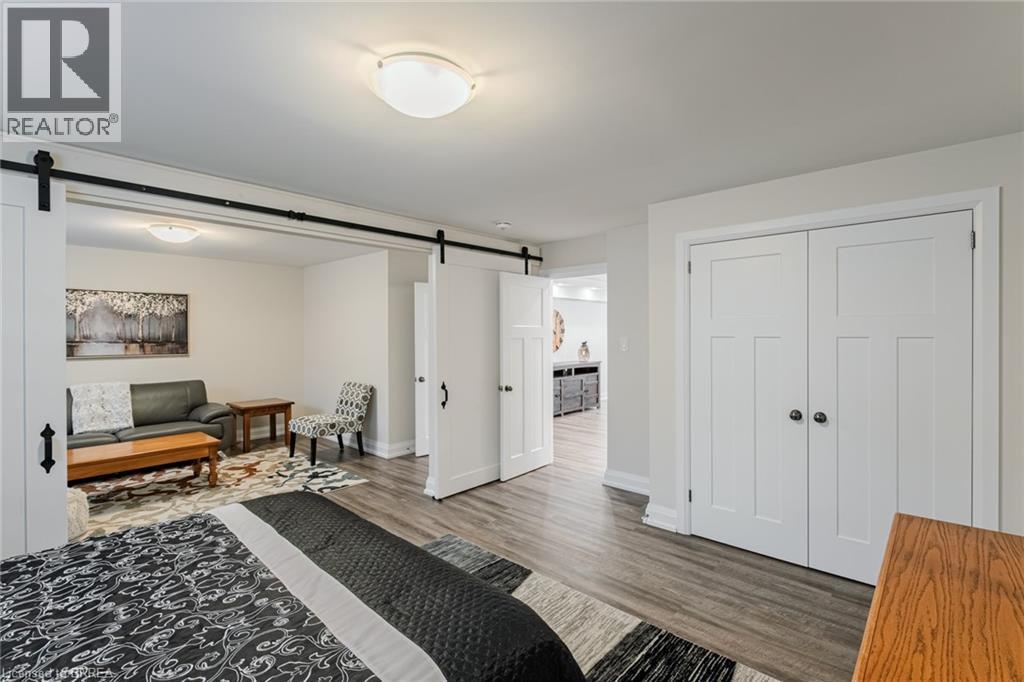 5 Moore Boulevard, Brantford, ON - Indoor