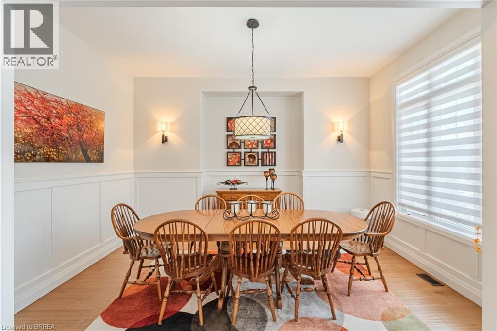 5 Moore Boulevard, Brantford, ON - Indoor Photo Showing Dining Room