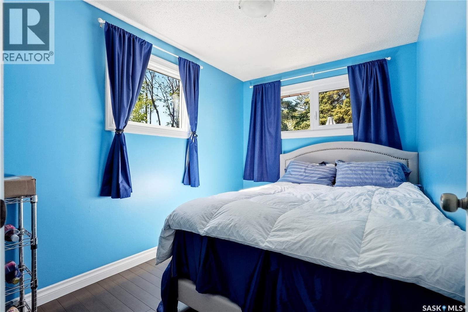 901 R Avenue N, Saskatoon, SK - Indoor Photo Showing Bedroom