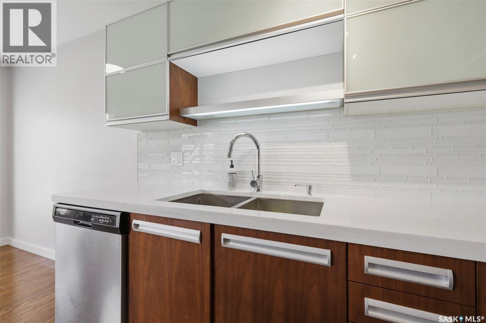 427 1303 Paton Crescent, Saskatoon, SK - Indoor Photo Showing Kitchen With Double Sink With Upgraded Kitchen