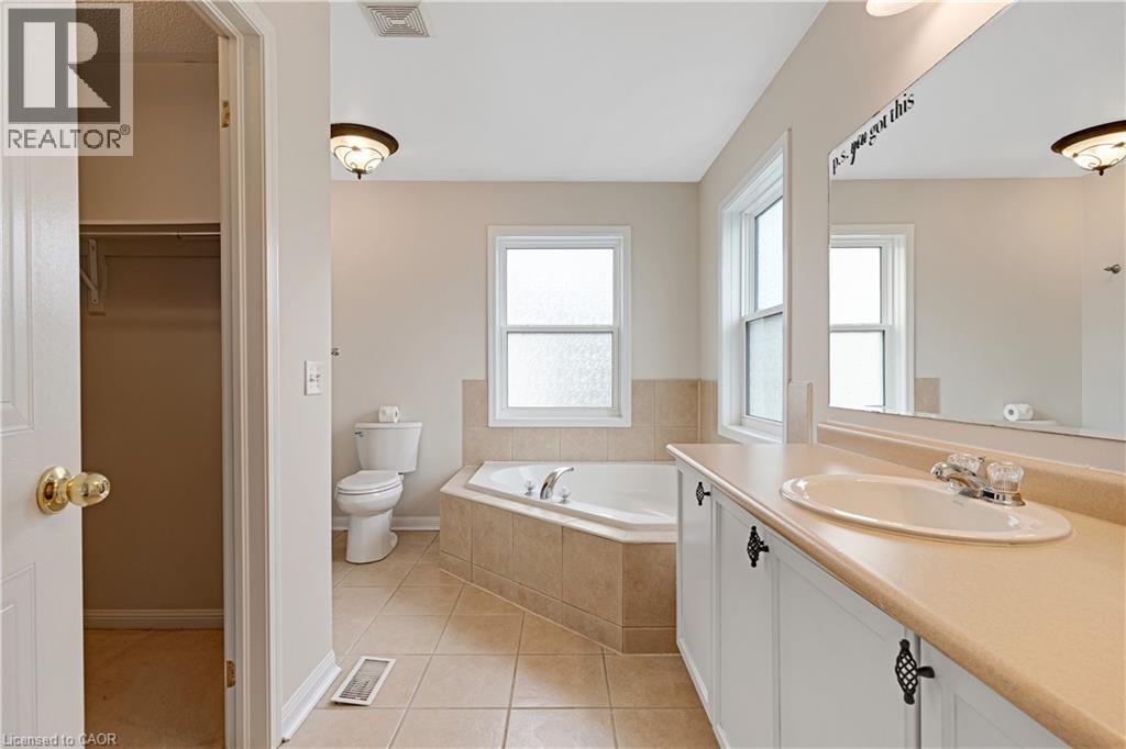 92 Baggs Crescent, Cambridge, ON - Indoor Photo Showing Bathroom