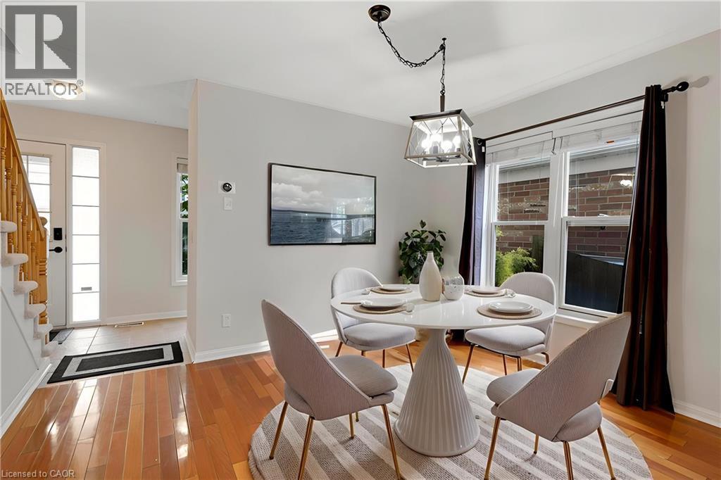 92 Baggs Crescent, Cambridge, ON - Indoor Photo Showing Dining Room