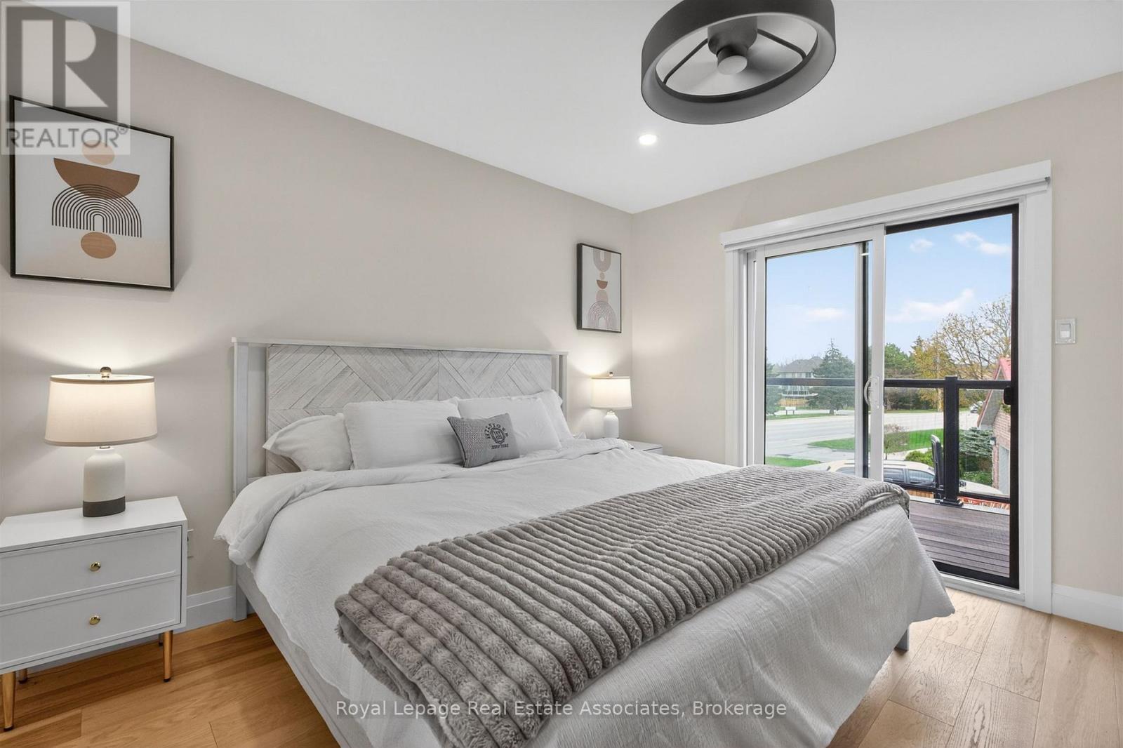 382 Nelles Road N, Grimsby, ON - Indoor Photo Showing Bedroom
