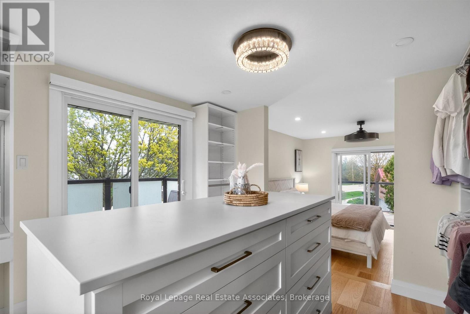 382 Nelles Road N, Grimsby, ON - Indoor