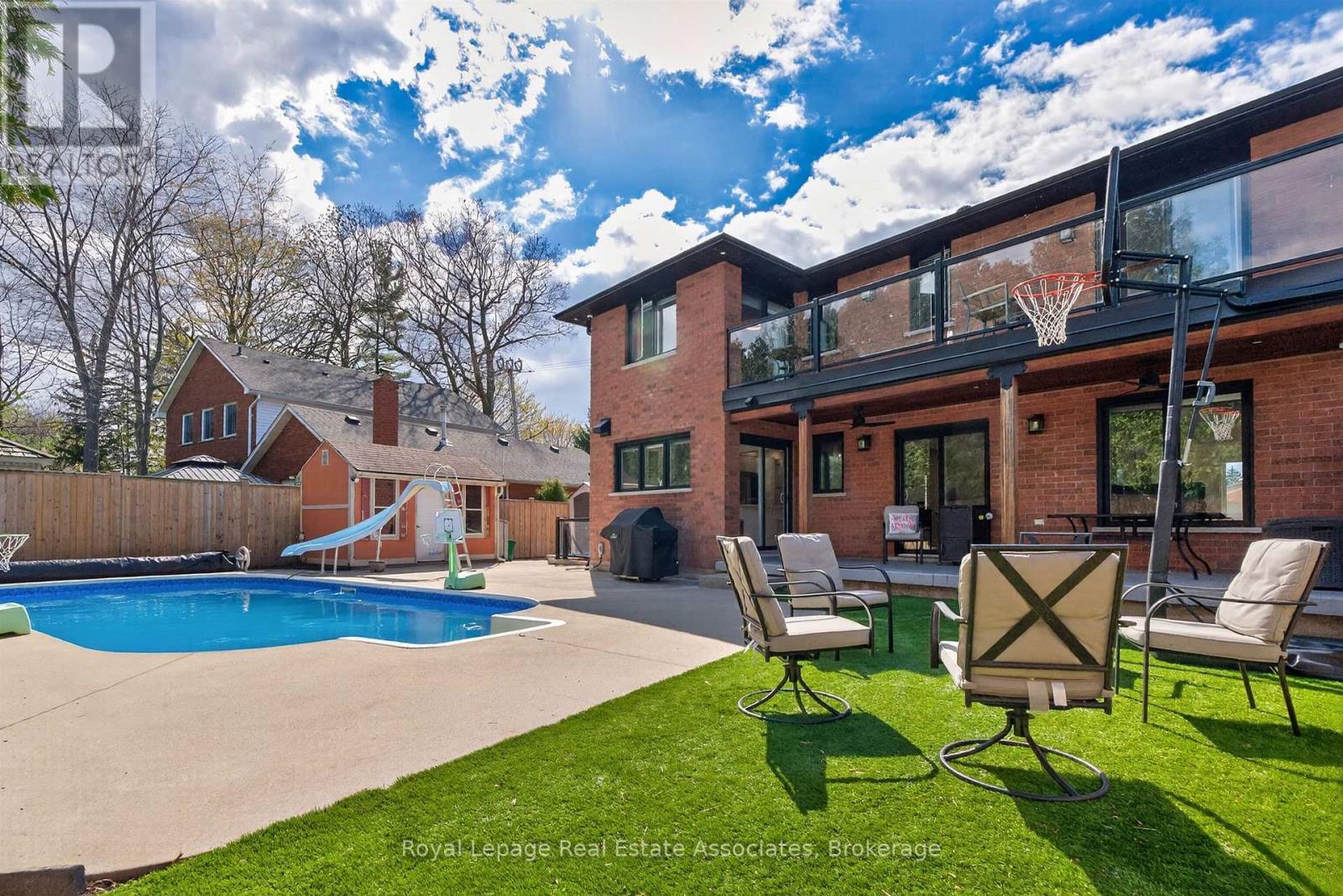382 Nelles Road N, Grimsby, ON - Outdoor With In Ground Pool With Deck Patio Veranda