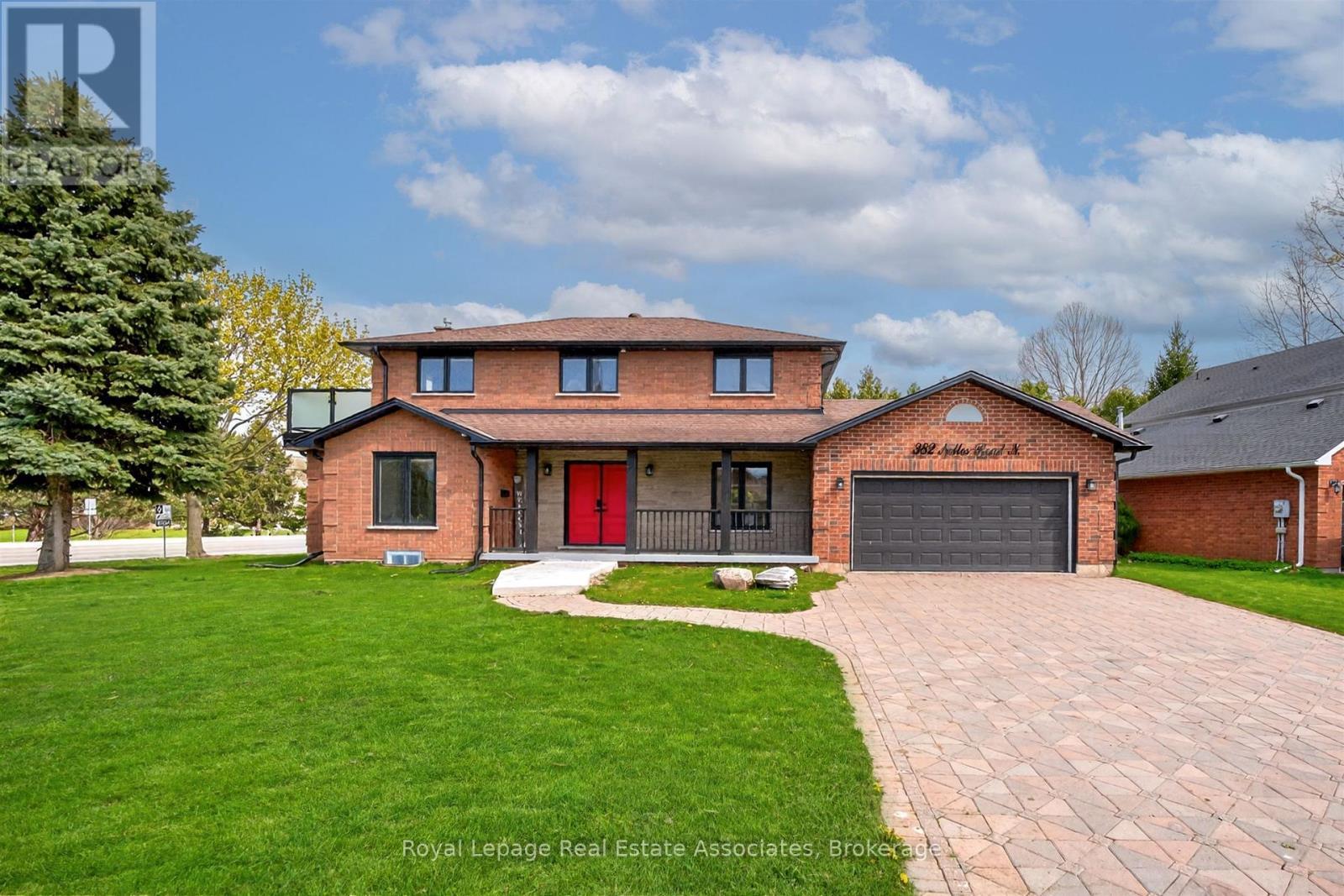 382 Nelles Road N, Grimsby, ON - Outdoor With Deck Patio Veranda With Facade