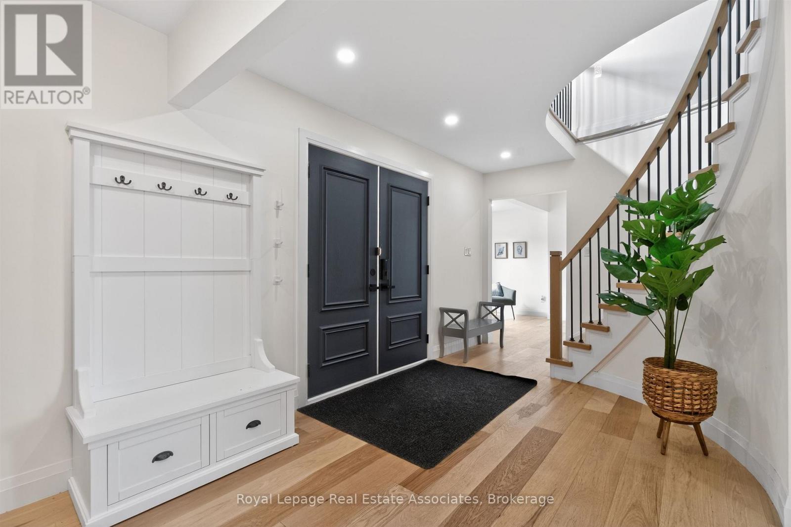 382 Nelles Road N, Grimsby, ON - Indoor Photo Showing Other Room