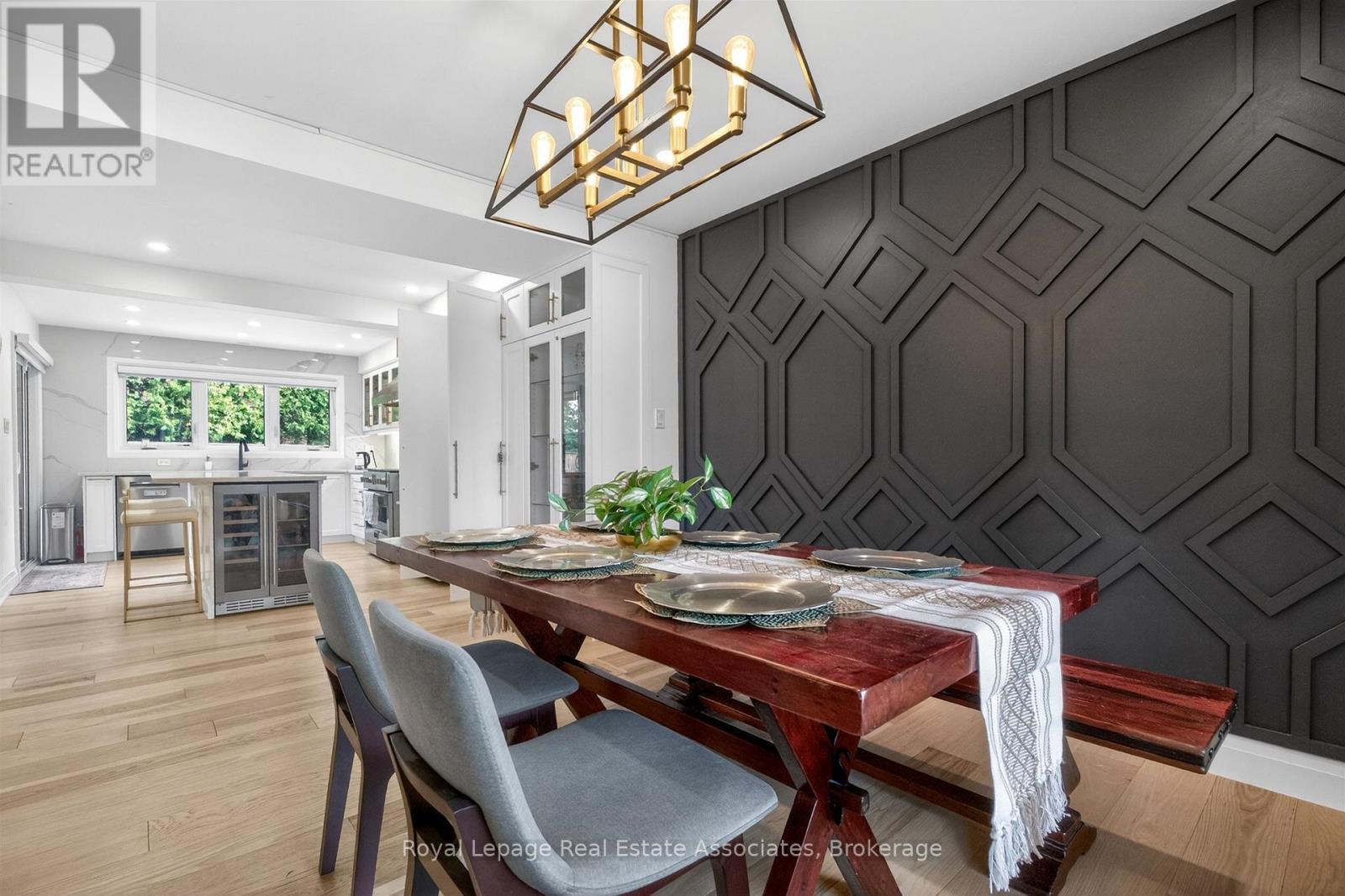 382 Nelles Road N, Grimsby, ON - Indoor Photo Showing Dining Room