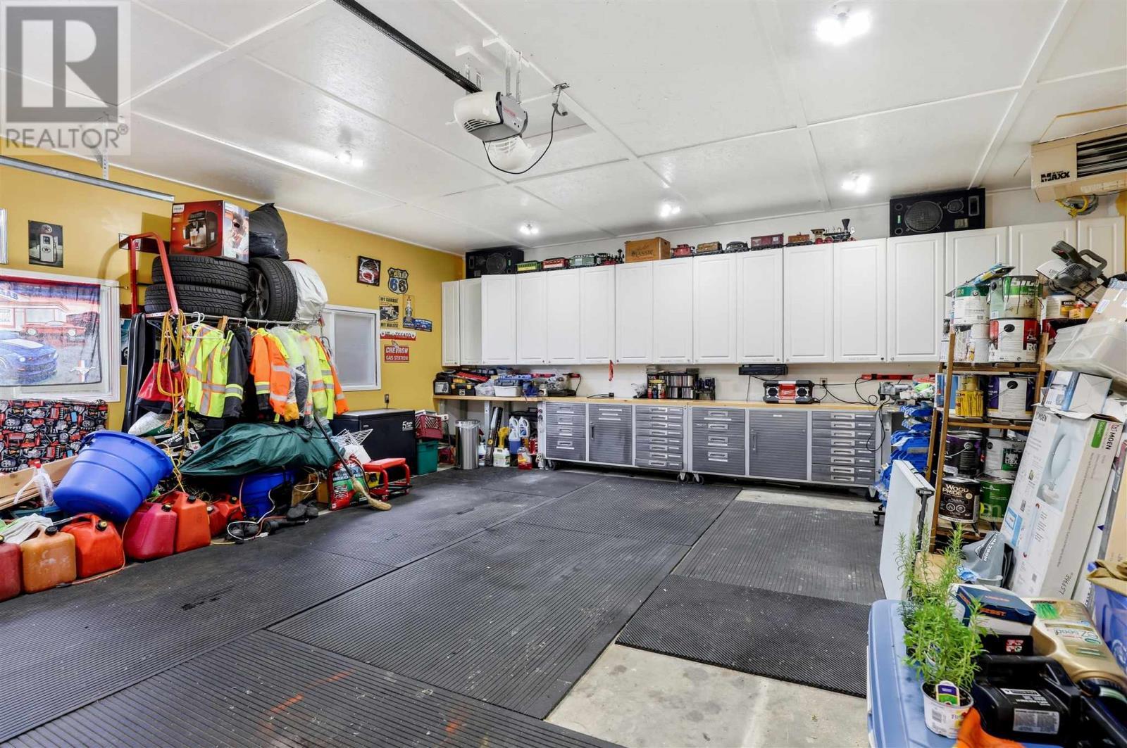 288 River Rd, Sault Ste. Marie, ON - Indoor Photo Showing Garage