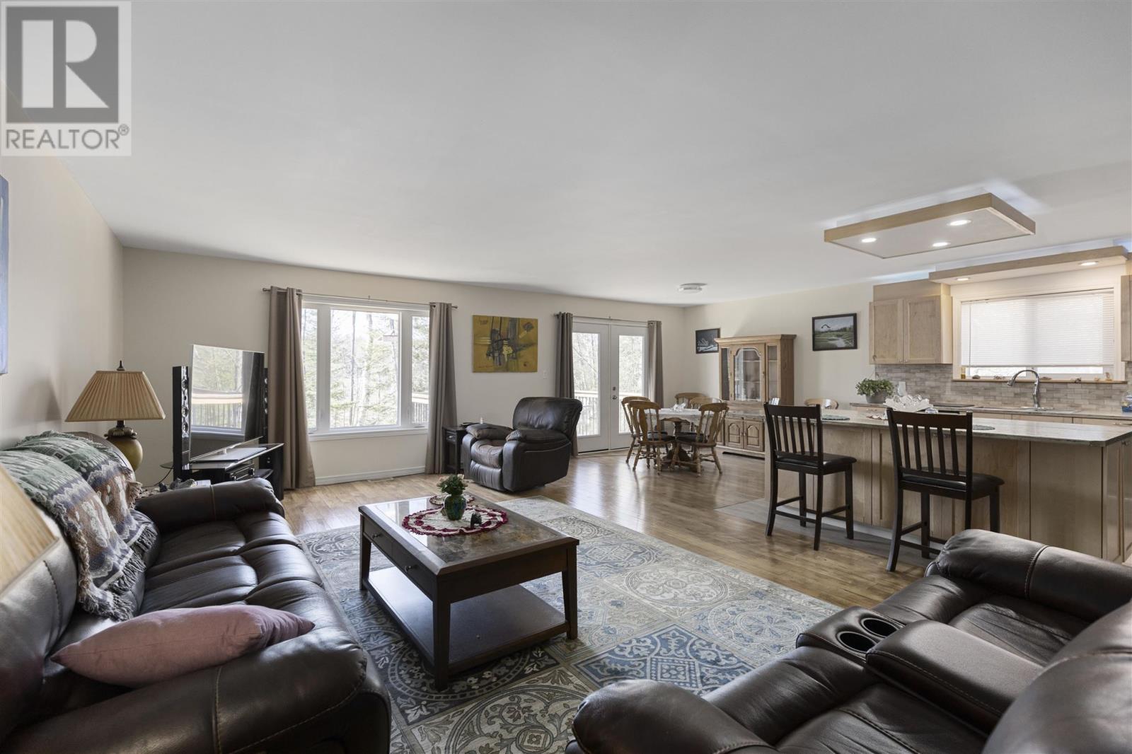 47 B River Dr, Blind River, ON - Indoor Photo Showing Living Room