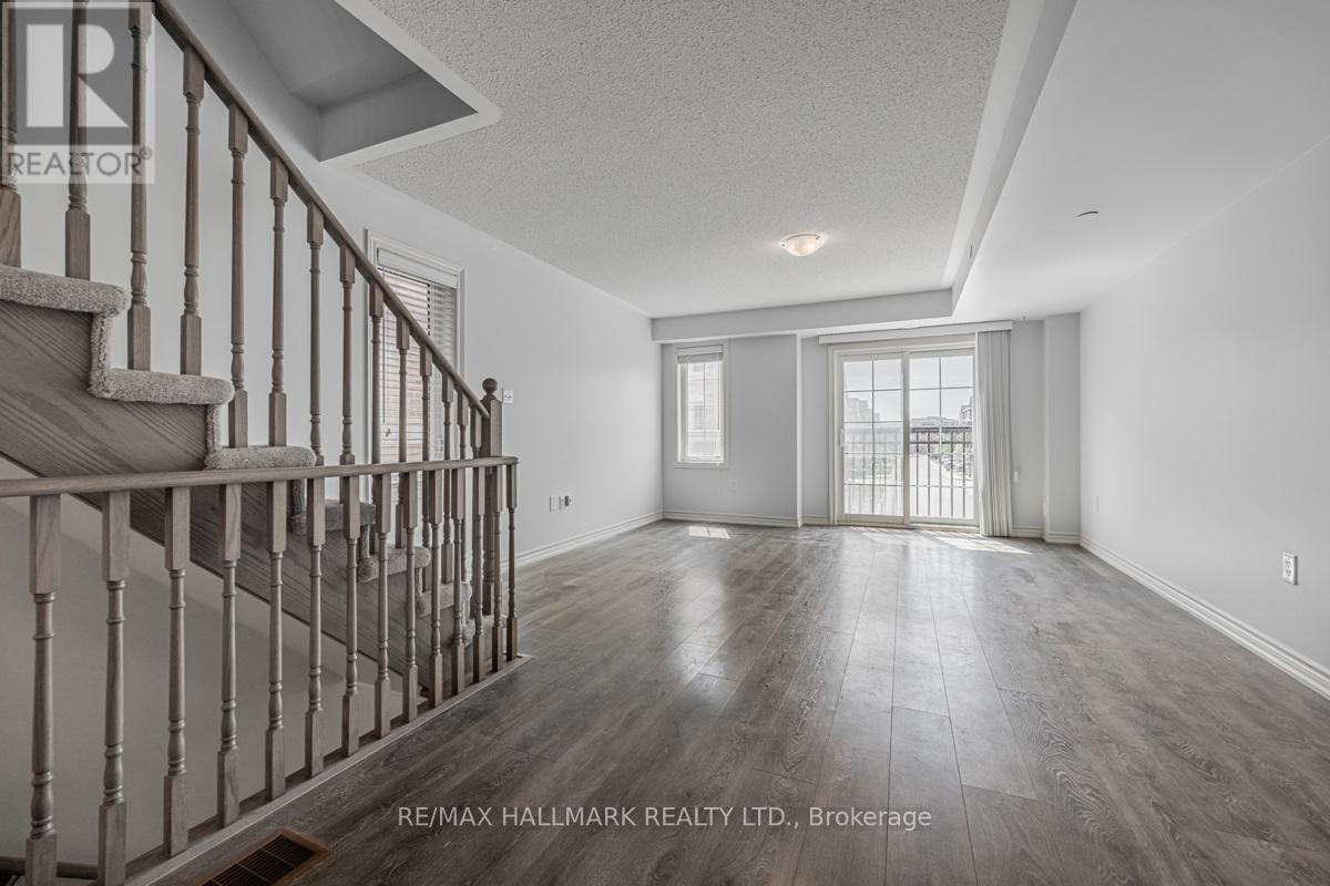 2496 Rosedrop Path, Oshawa, ON - Indoor Photo Showing Other Room