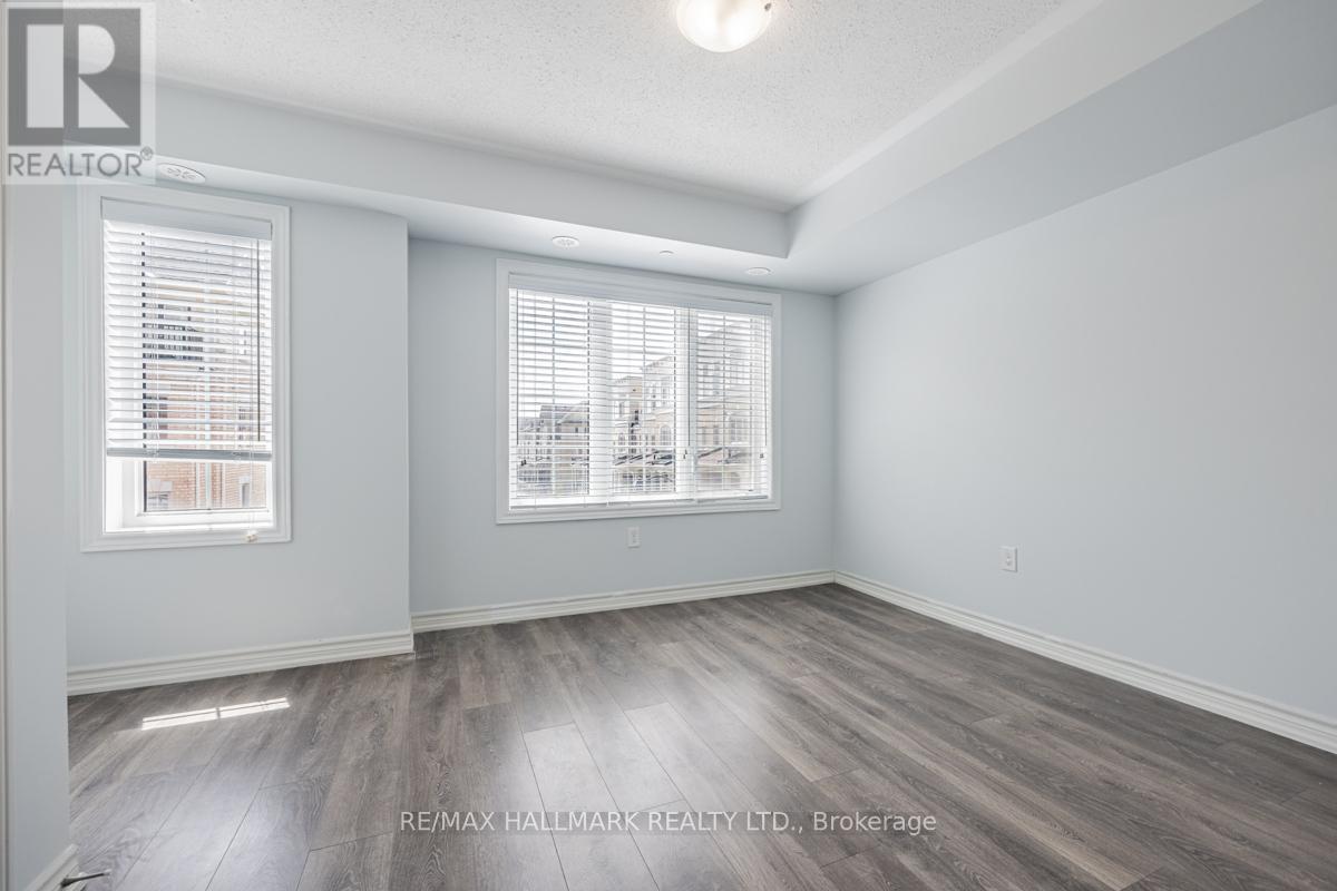 2496 Rosedrop Path, Oshawa, ON - Indoor Photo Showing Other Room