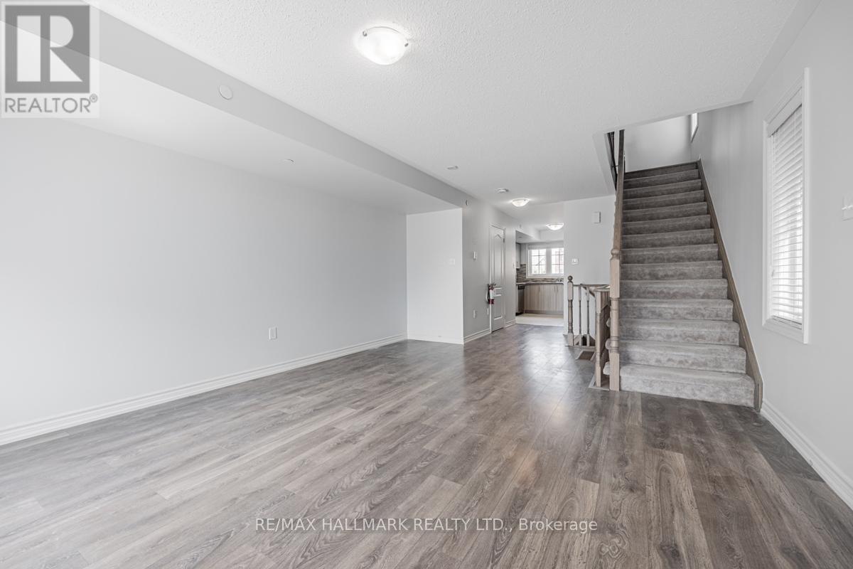 2496 Rosedrop Path, Oshawa, ON - Indoor Photo Showing Other Room