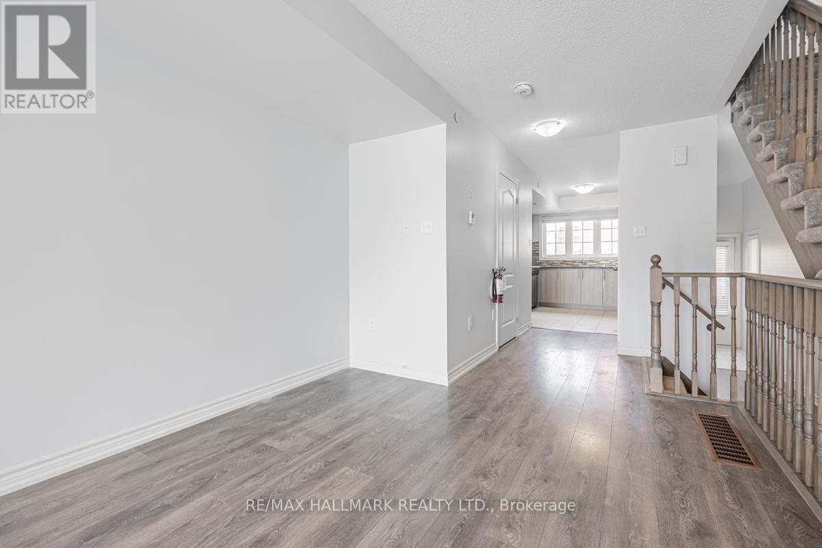 2496 Rosedrop Path, Oshawa, ON - Indoor Photo Showing Other Room