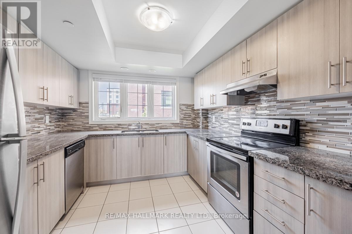 2496 Rosedrop Path, Oshawa, ON - Indoor Photo Showing Kitchen With Stainless Steel Kitchen With Upgraded Kitchen