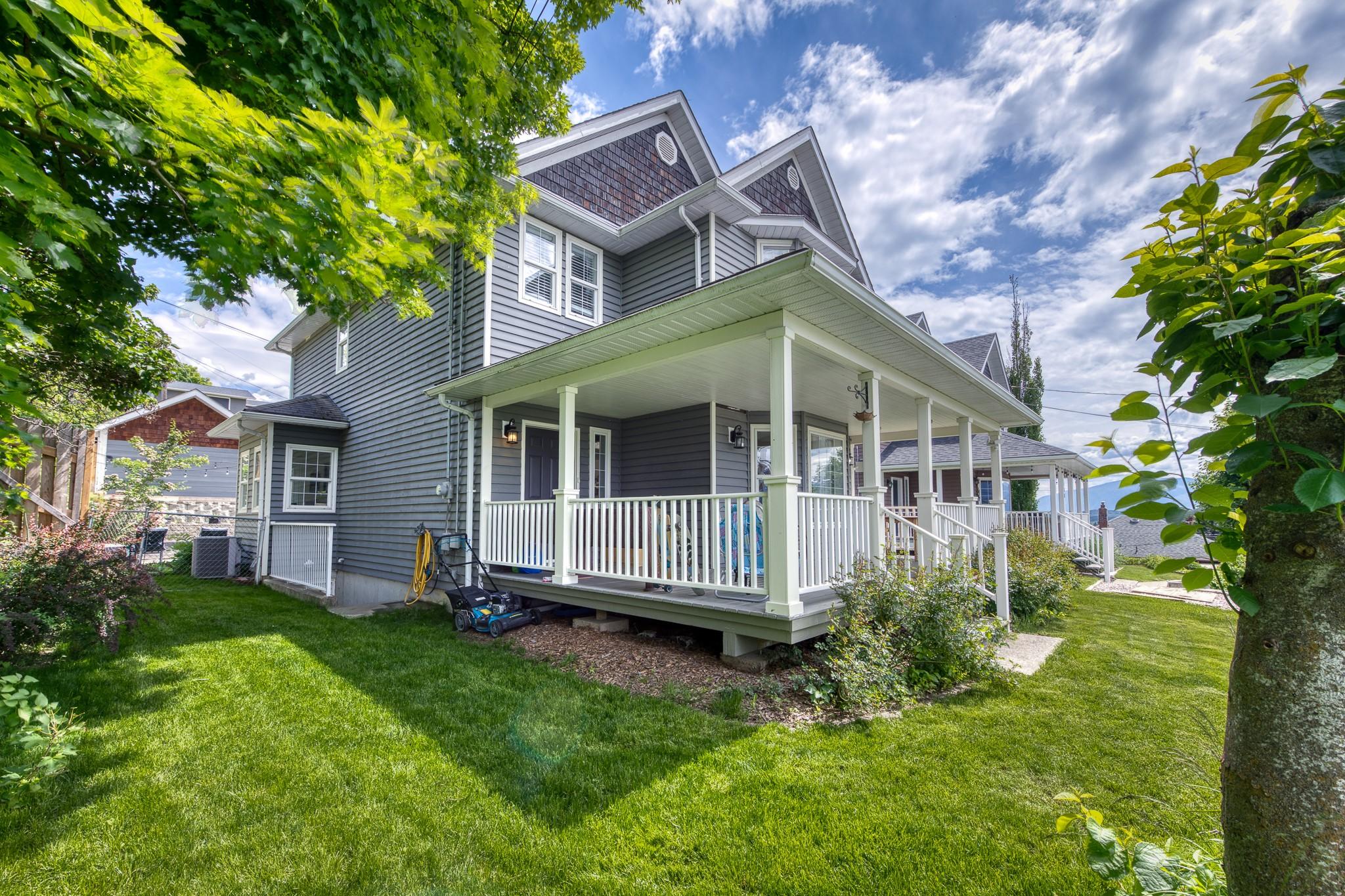412 10Th Avenue, Creston, BC