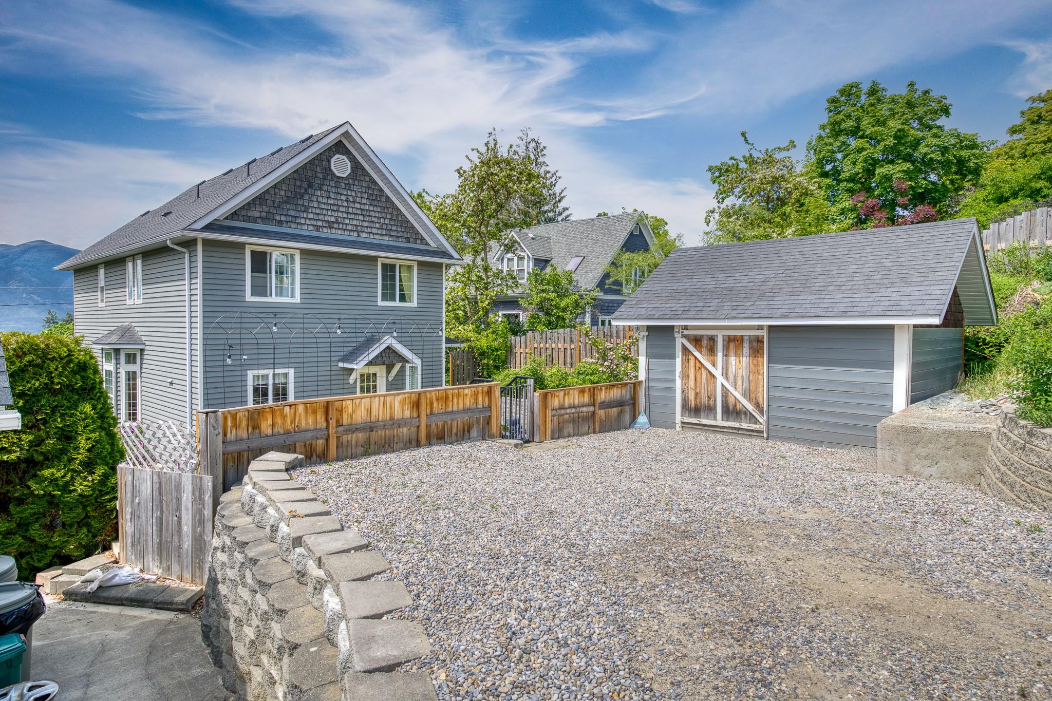 412 10Th Avenue, Creston, BC
