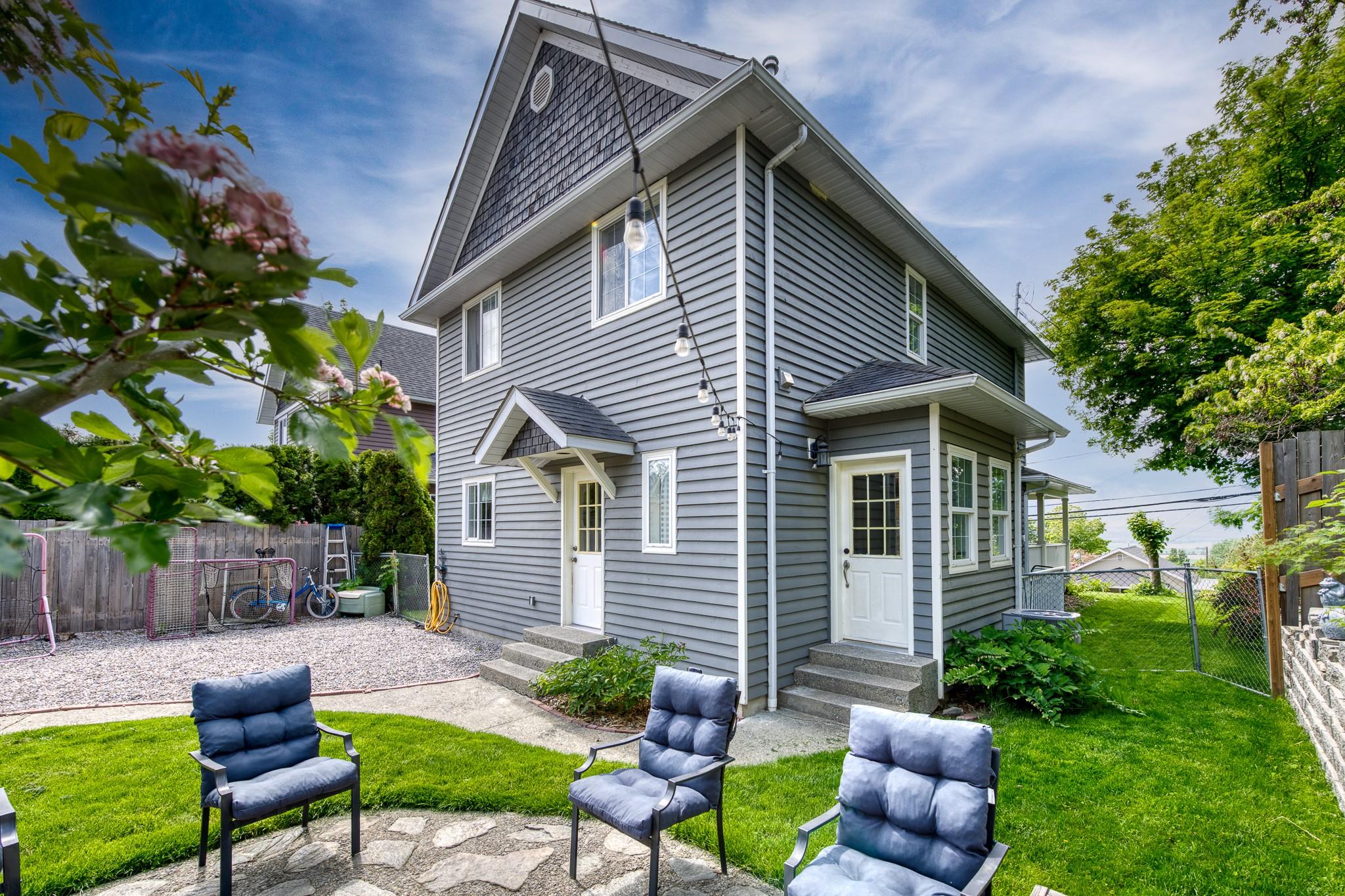 412 10Th Avenue, Creston, BC