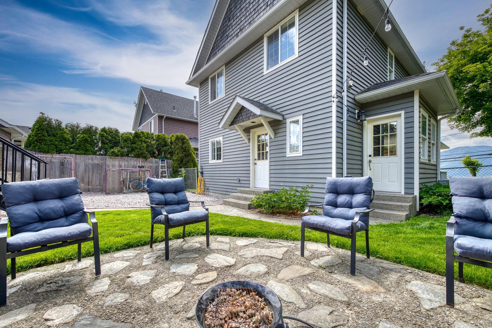 412 10Th Avenue, Creston, BC